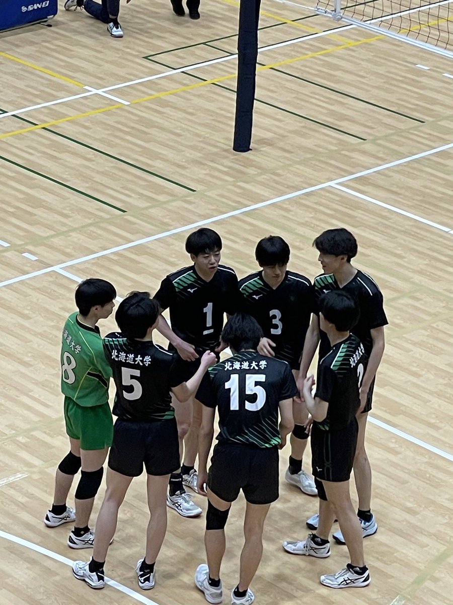humvbc's tweet photo. ［試合結果］
4/20(土)@東海大学札幌校舎
vs札幌大学

1セット25-15
2セット25-21
3セット25-22

北大3-0札幌大学

初戦ということもあり、動きが硬い場面も見られましたが、勝利することが出来ました！
明日も応援よろしくお願いします！ https://t.co/fi2jUSa747