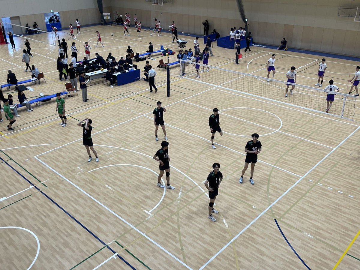 humvbc's tweet photo. ［試合結果］
4/20(土)@東海大学札幌校舎
vs札幌大学

1セット25-15
2セット25-21
3セット25-22

北大3-0札幌大学

初戦ということもあり、動きが硬い場面も見られましたが、勝利することが出来ました！
明日も応援よろしくお願いします！ https://t.co/fi2jUSa747