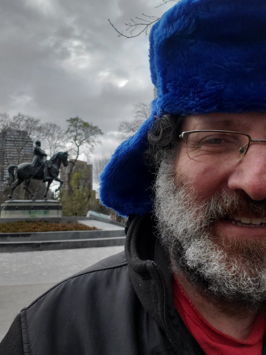 #24in24Toronto420Day 
I'm near this side of the horse statue of Henry VII.

@CP24 @breakfasttv @YourMorning @NEWSTALK1010 @VirginRadioTO @Chum1045 @CTVToronto #onpoli #cdnpoli @TheTorontoSun @CityNewsTO @TorontoStar @torontolife @torontomike