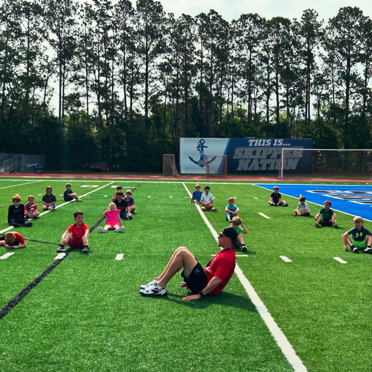 ⚓️Lil Skippers⚓️Our #speedandagility camp is underway with our 7-11yr olds 🏃🏃‍♀️🏃‍♂️💨 #firstsession #traind1fferent #d1mandeville #d1training #speedwork #camp #strengthandconditioning #coach