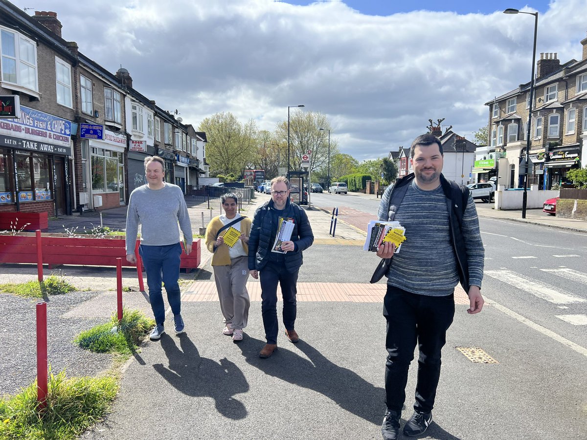 Fantastic campaign session in Lewisham today! On 2nd May, vote for: ✅ Susan Hall @Councillorsuzie to become Mayor of London ✅ Kieran Terry @kscterry to become London Assembly Member for Greenwich and Lewisham #GetKhanOut