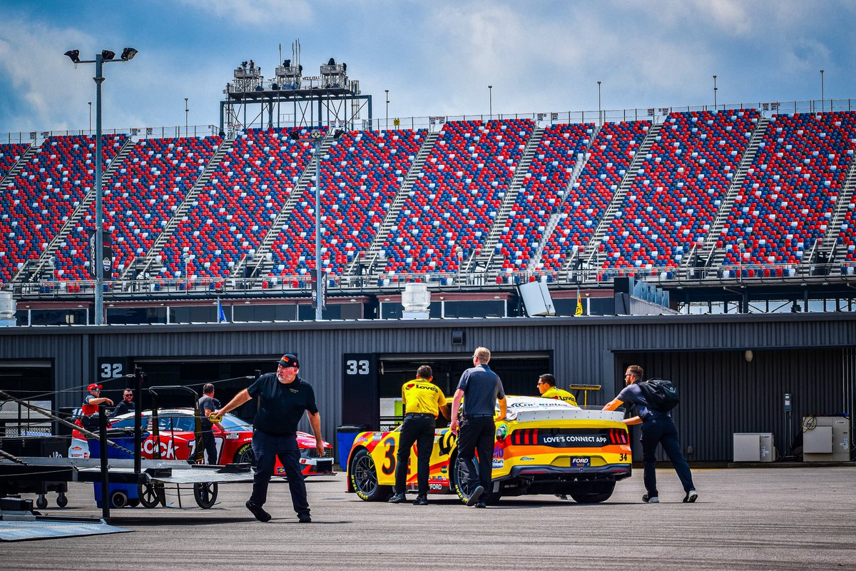 Time for some @TALLADEGA qualifying! Our superspeedway package has been really strong this year and we’re ready to contend for another pole. 📺: 10:30 am ET (9:30 am CT) on FS1 @LovesTravelStop | @ChevronDelo