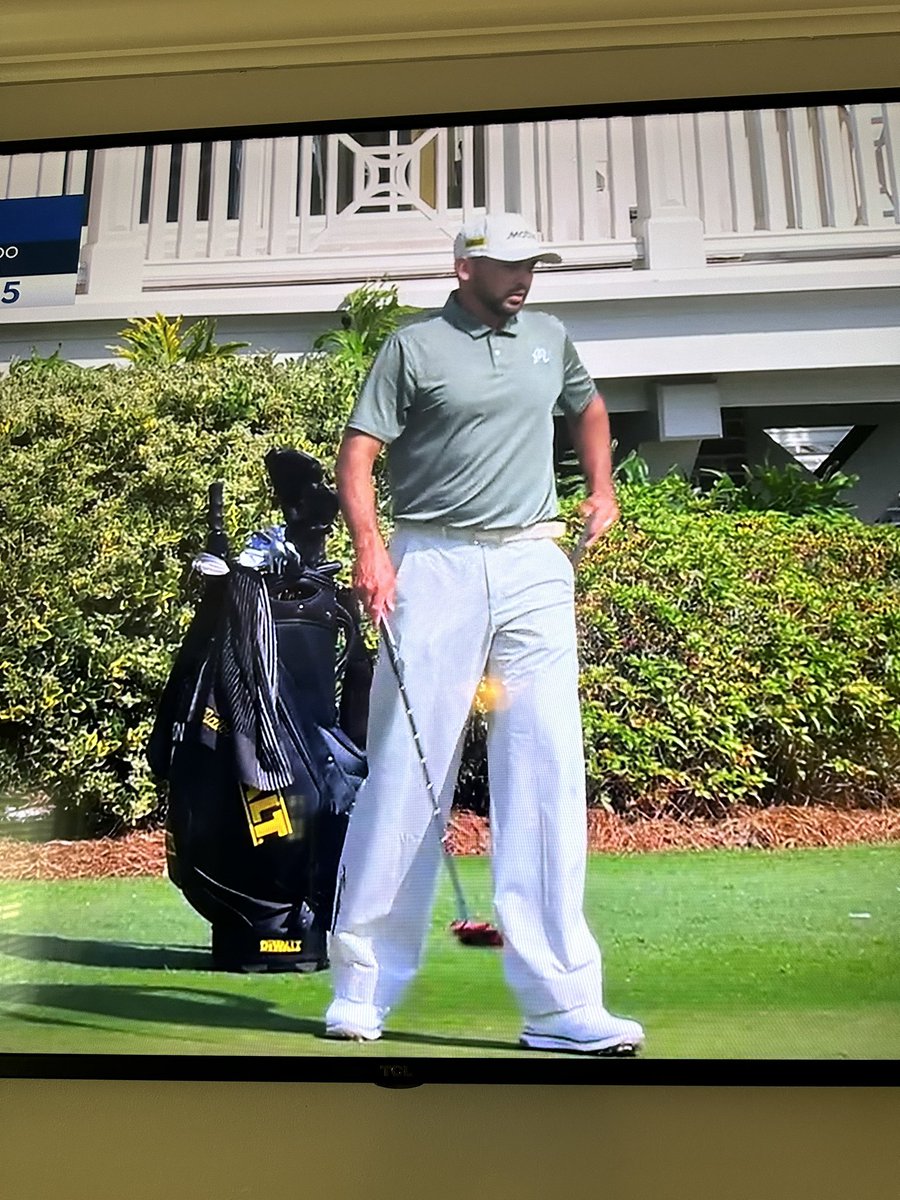 Jason Day going with the bell bottom chinos look. One of the ugliest pairs of pants I’ve ever laid eyes on.