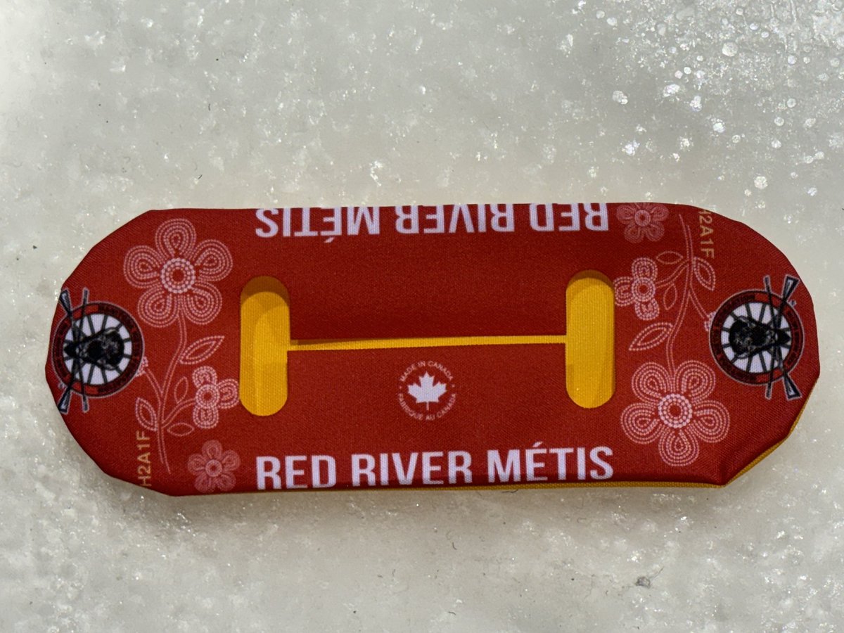 Devin Heroux (@devin_heroux) on Twitter photo All of the curlers competing in today’s Chisasibi Curling Classic will be using these Red River Métis curling broom heads.
<a href="/MBMetis_MMF/">Manitoba Métis Federation</a> designed these. <a href="/KEinarson/">Kerri Einarson</a> brought them up here for the curlers. All of the curlers competing in today’s Chisasibi Curling Classic will be using these Red River Métis curling broom heads.
<a href="/MBMetis_MMF/">Manitoba Métis Federation</a> designed these. <a href="/KEinarson/">Kerri Einarson</a> brought them up here for the curlers.