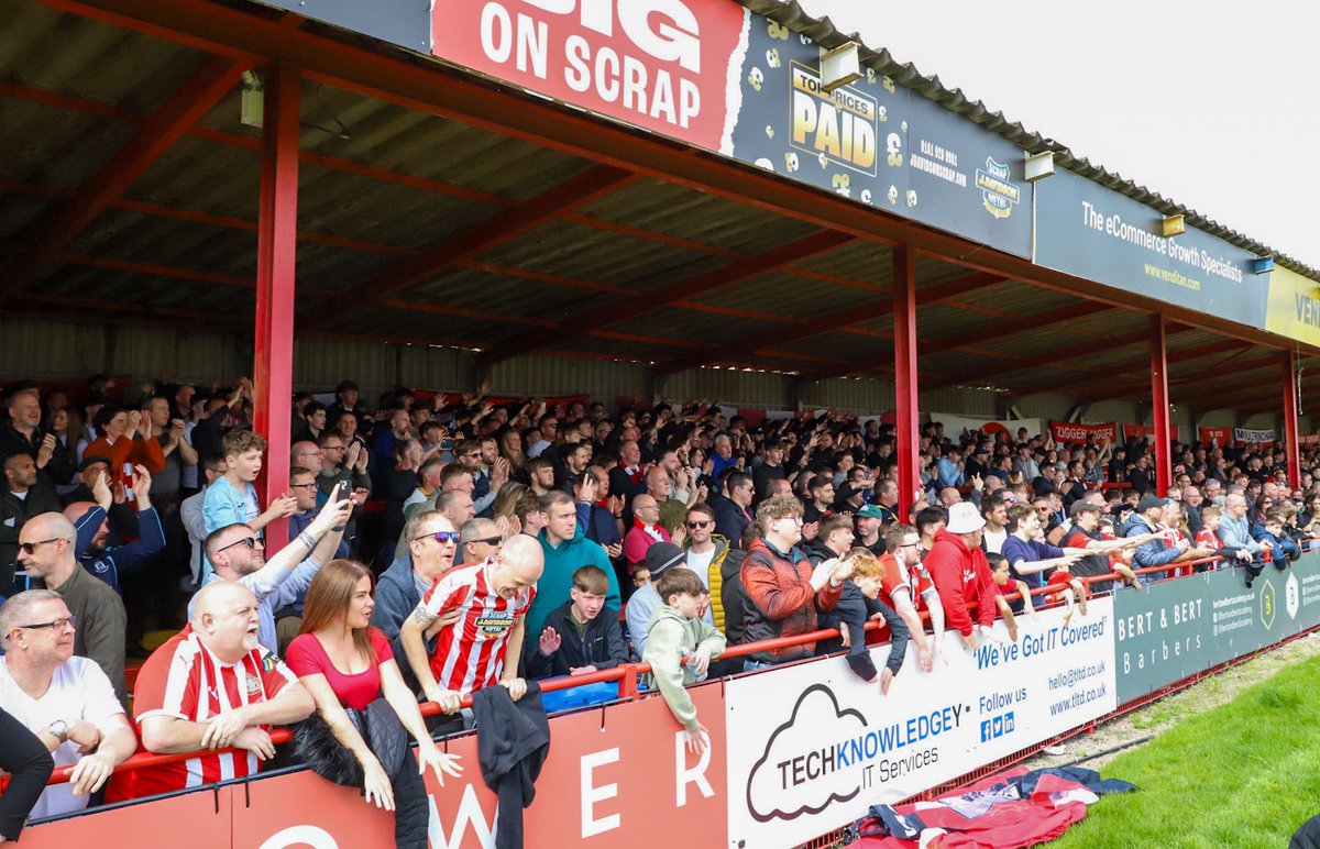 There were 3⃣3⃣2⃣8⃣ of you packed into the @JDavidsonScrap Stadium this afternoon. From everyone at this football club, thank you for your absolutely tremendous support 👏 Shout-out as well to the 7⃣2⃣ @OxCityFC fans who made the trip north 🫡