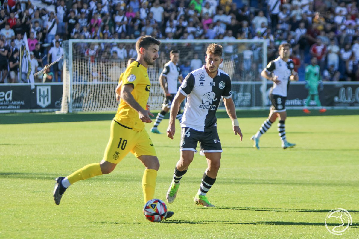 ⚔️ <a href="/REALUNIONCIRUN/">Real Unión Club Irun</a> 🆚 <a href="/UnionistasCF/">Unionistas de Salamanca CF</a> 

🗓️Domingo, 21 de abril, a las 18:00h

📌Stadium Gal

📝Partido trascendental para cuadro de <a href="/franjusto21/">Fran Justo</a> que buscará hacerse muy fuerte en casa y dar un nuevo paso hacia la salvación.

📻 <a href="/txingudiradio/">TxingudiRadio</a>  

🔗 realunionactualidad.wordpress.com/2024/04/19/sig…