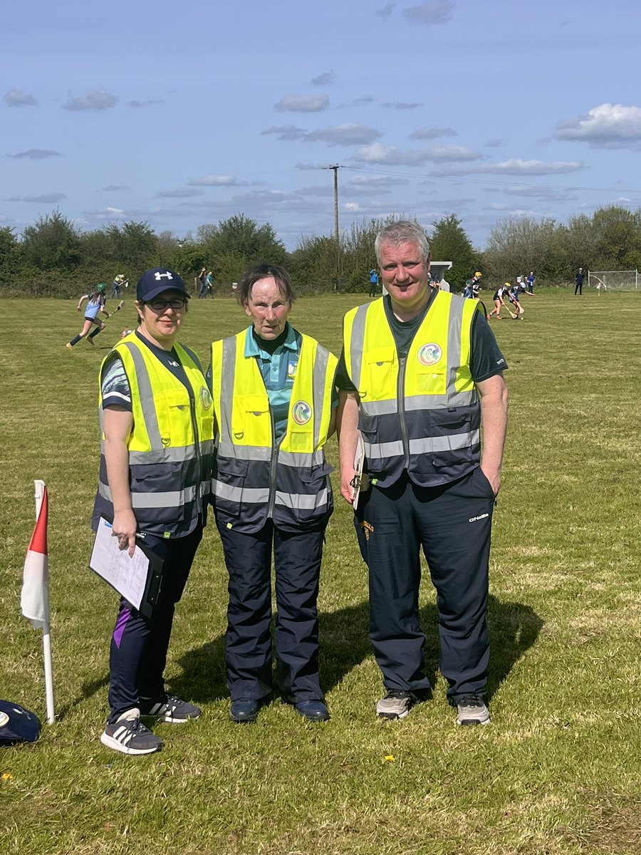 *** Appreciation Post *** Big shout out to our three Féile Co Ordinators in Raheenagh today. The day ran like clock work 👏🏽👏🏽👏🏽 Well done to all at @LimCamogie & Limk Developmeny for all the planning and organising 🤗 @NcwCamogie @CrecoraO @mungretgaa #cillídeabú