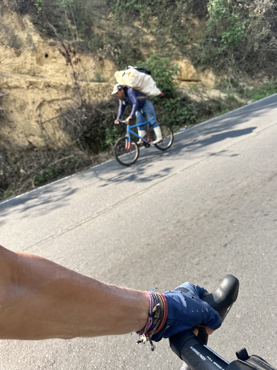 Ellos son los verdaderos ciclistas de montaña 😃💪🏾