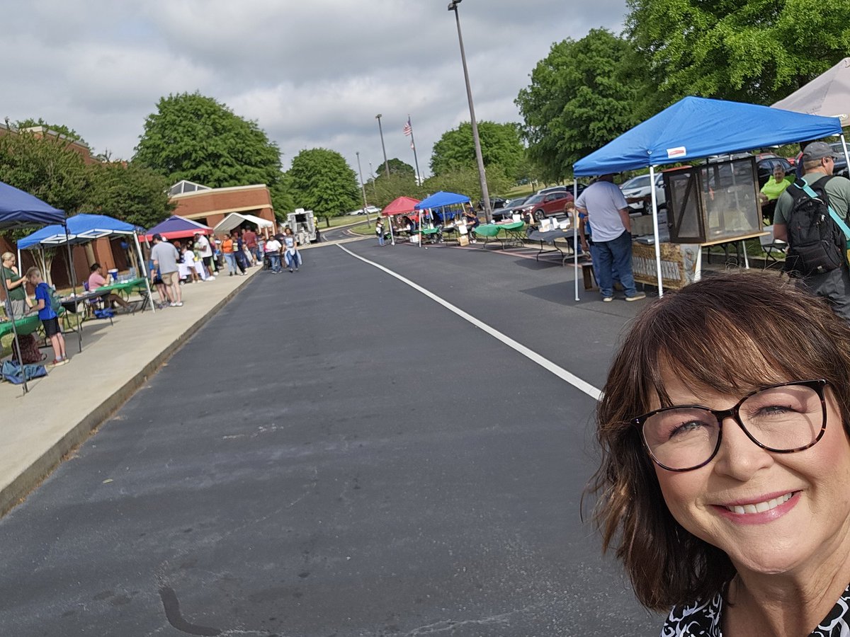 #STEMFest24 is under way @HenryCountyBOE. Cool breeze, slight overcast. Come join us! Seeing former students and great educators @Dr_Misty_Givens @drobinsonedu