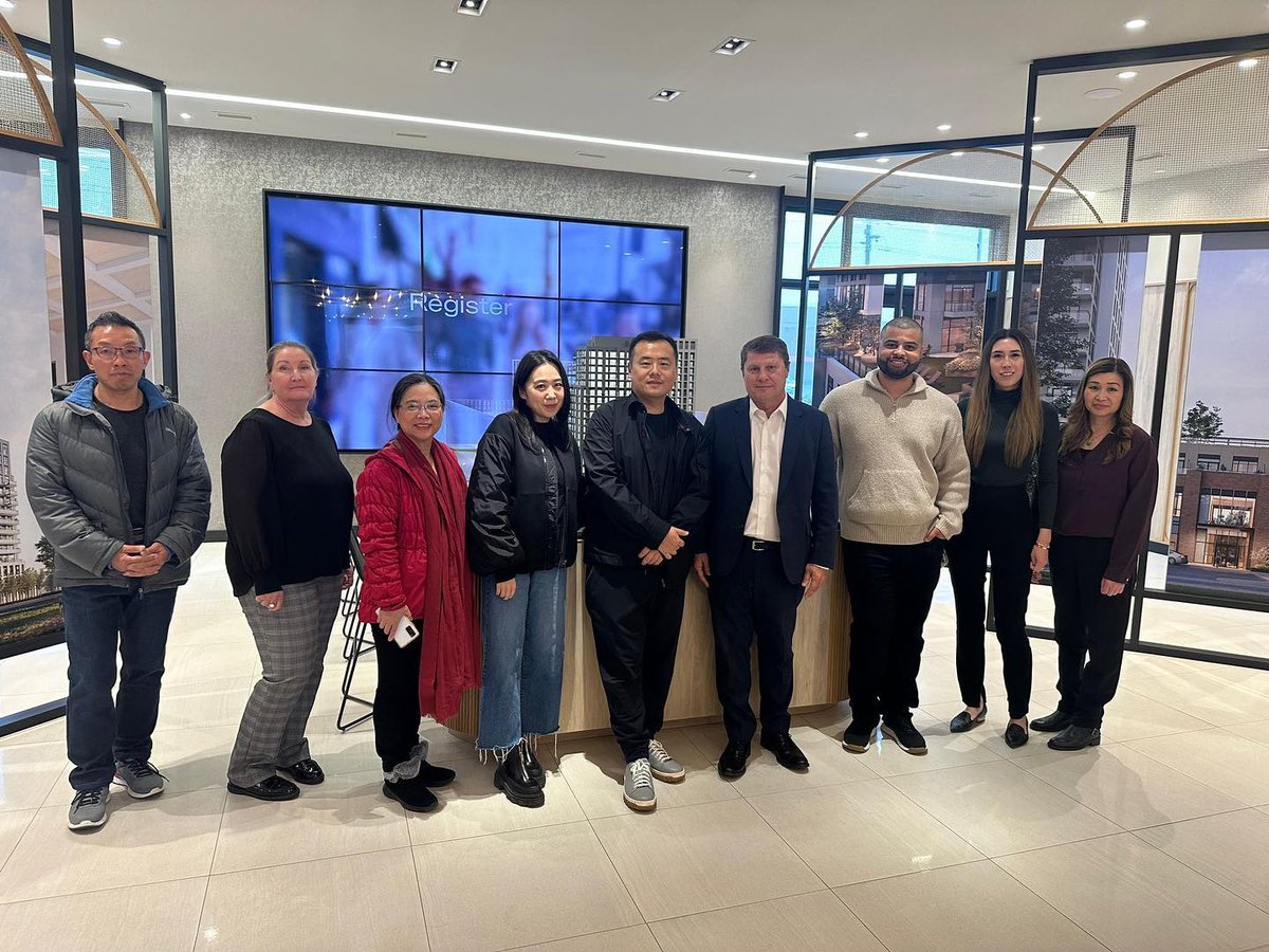Thank you @thedanielscorp for inviting us to in-house brokerage preview info session last week! Their first community launch of the year, Oakville Yards is coming in June at Dundas and Trafalgar🤩 CONTACT US TODAY AND GET YOUR VIP ACCESS #OakvilleRealEstate #OakvilleYards