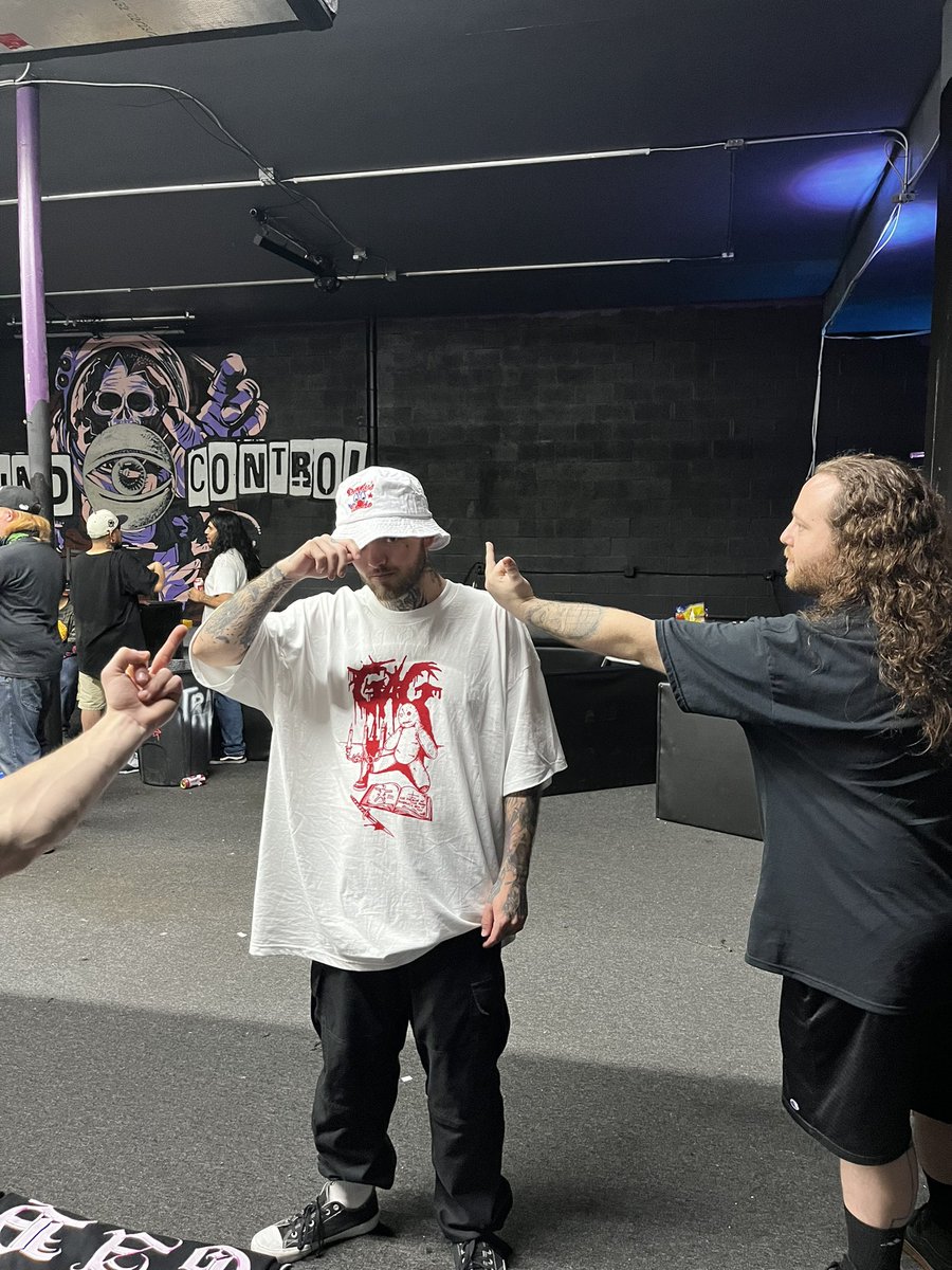 Texas day two in Dallas today we just reupped on shirts hoodies and got new hats everything is awesome love you <a href="/peelingfleshok/">peelingflesh</a> 
camera: <a href="/IanxEnger/">Ian</a>