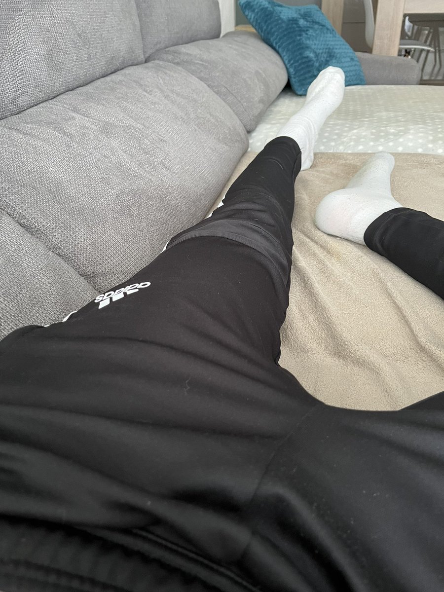 RT si tu viens prendre ta place de chienne à mes ieps 😈🔥 ou ❤️ like si tu me soulèves, ou me retourne 🔥
#TN #socks #cho7 #kiffeur #kiff #survet #domi #soumis  <a href="/Leo_Fox_xxx/">Leo Fox</a> <a href="/Secteurx_Paris/">SECTEURX PARIS 🔞🐽💦🔥🏳️‍🌈</a> <a href="/lefrencharmant/">Hanzō</a> <a href="/CraigKennedyFR/">Craig Kennedy - Fans - 90K</a>