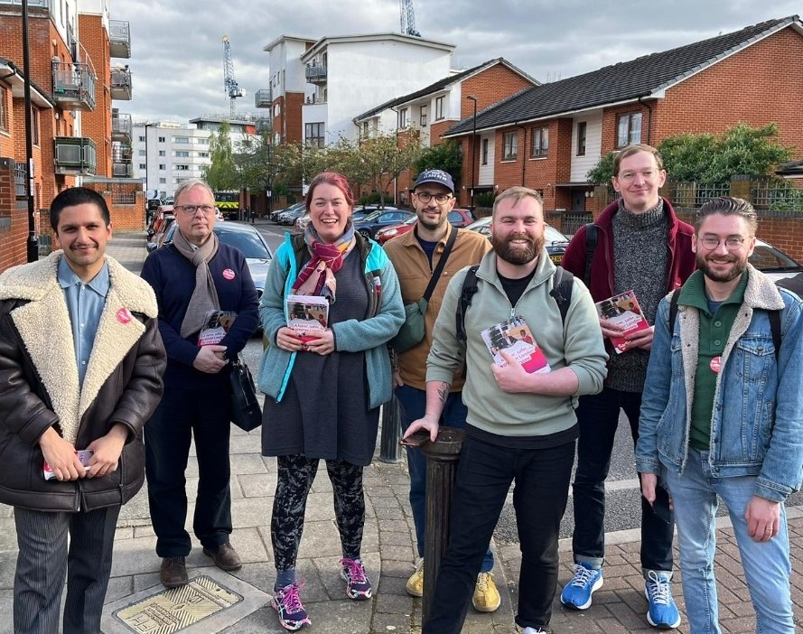 Amazing turnout across Lewisham North today in Deptford, Brockley, Evelyn and New Cross Gate for @Len_Duvall @SadiqKhan and @daveyw73 . Thanks to @naushabah_khan and @LaurenREdwards and the fab Medway Labour activists for the help.