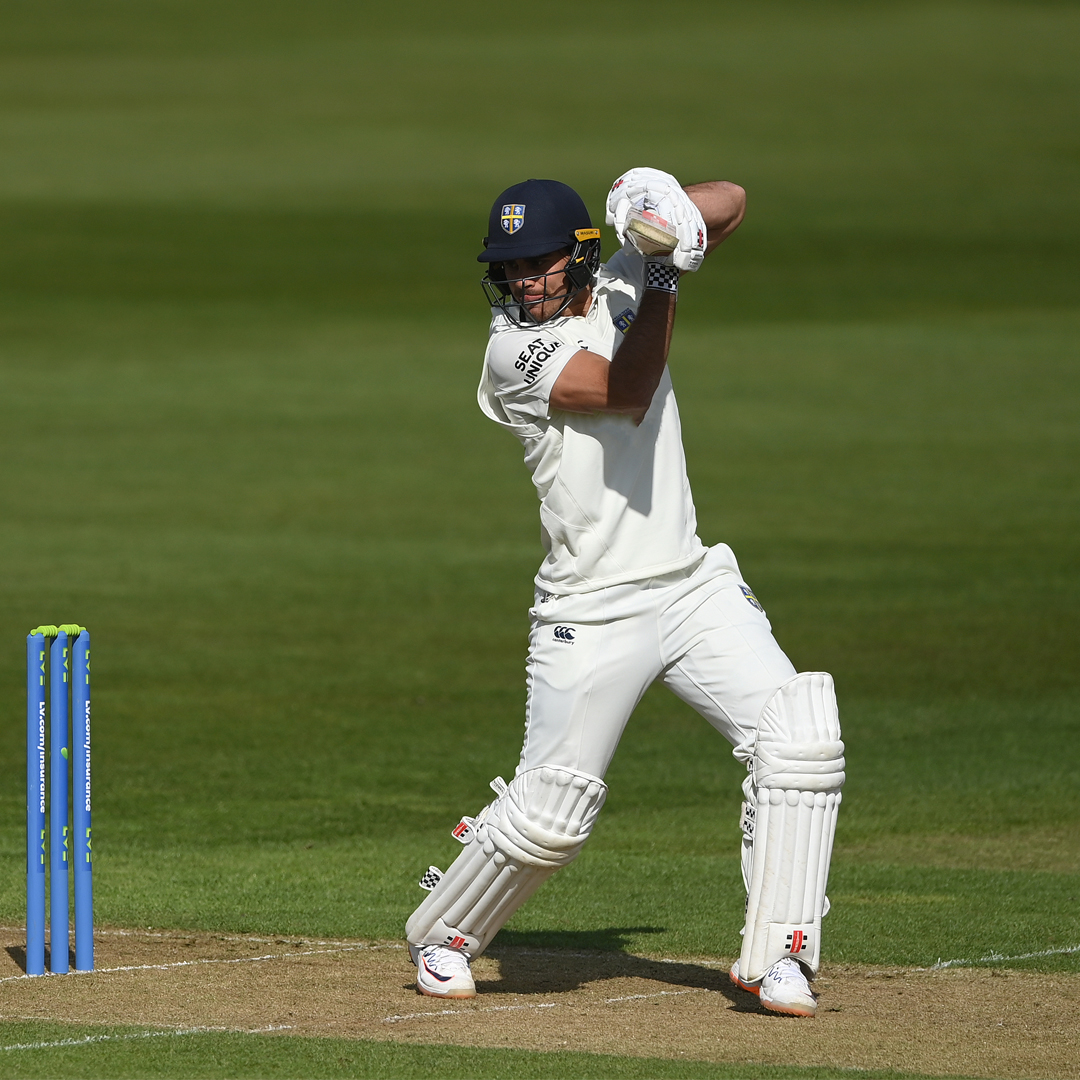 DurhamCricket's tweet photo. Paul Coughlin &amp; Ben Raine shine with the ball before David Bedingham's 138 puts Durham in a strong position against Worcestershire. ⬇️

#ForTheNorth