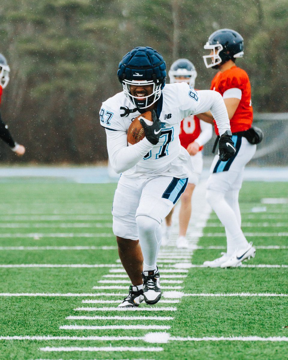 BlackBearsFB's tweet photo. Ready to ball. 🔥

#BlackBearNation https://t.co/jQ9860xHfc