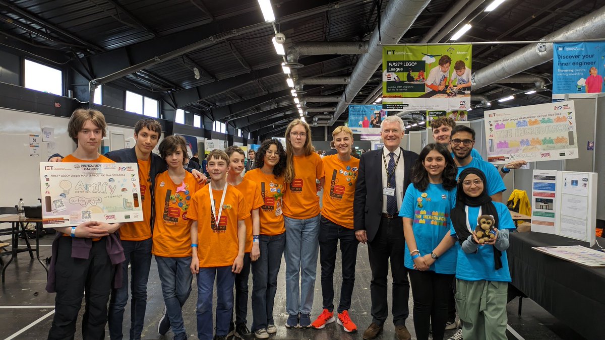 bgscompsci's tweet photo. Great catching up with OB @AJonesMP at the National Lego Finals! Always inspiring to see the impact of @BradfordGrammar. Current students showcasing their achievements to OBs is truly special. #HocAge https://t.co/PihD0t2MEi