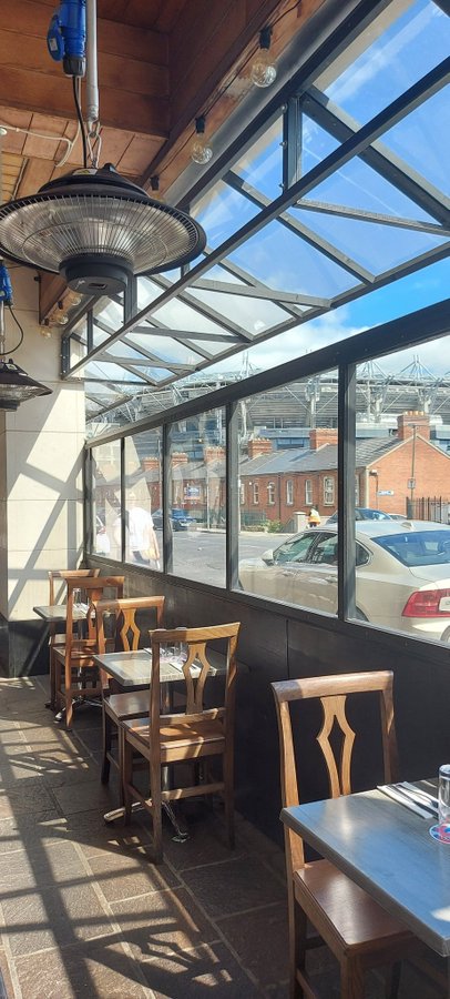 We raise a glass of prosecco to the sunshine this afternoon!  Our outdoor terrace is open and sunny🌞
#weekendsunshine 😍 #drumcondra