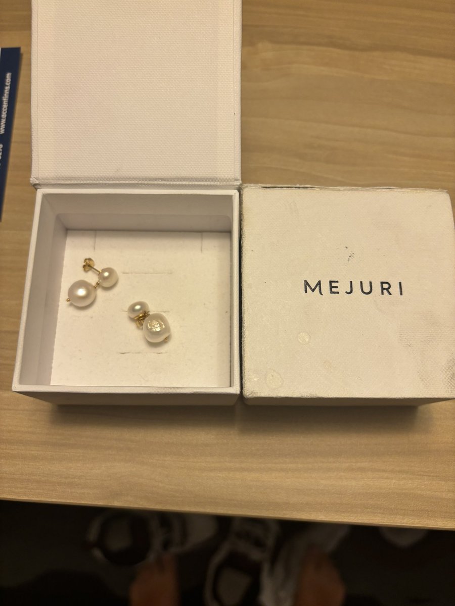 Hey @WestJet, if you get a query from a passenger that was on flight 2103 from Cabo about losing their pearl earrings, I’ve got’em Imagine my surprise when I opened my luggage and found these two boxes, one empty, one not. How they ended up there is a mystery.