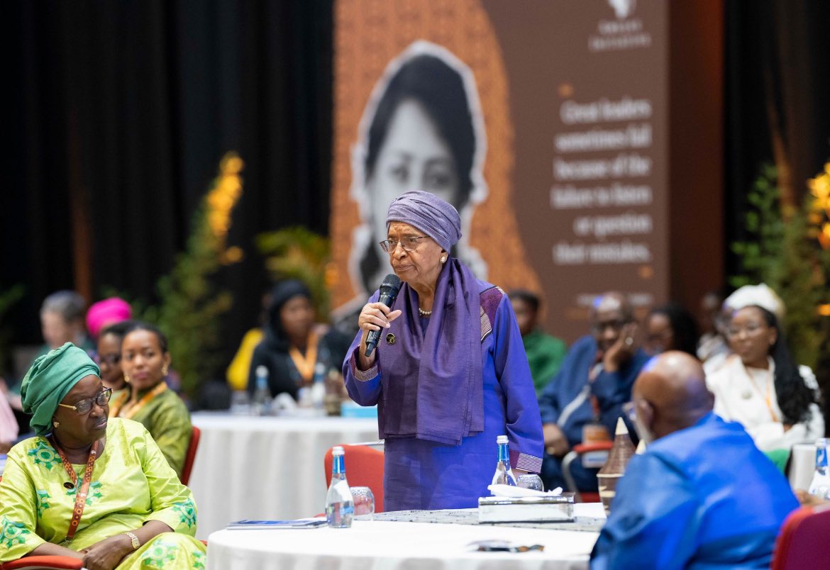 🟣Over the last few days, I have been in Rwanda, attending a high level leadership forum with public leaders from across the continent. The forum was convened by Her Excellency, President @MaEllenSirleaf, the former President of Liberia. President Sirleaf is a formidable champion