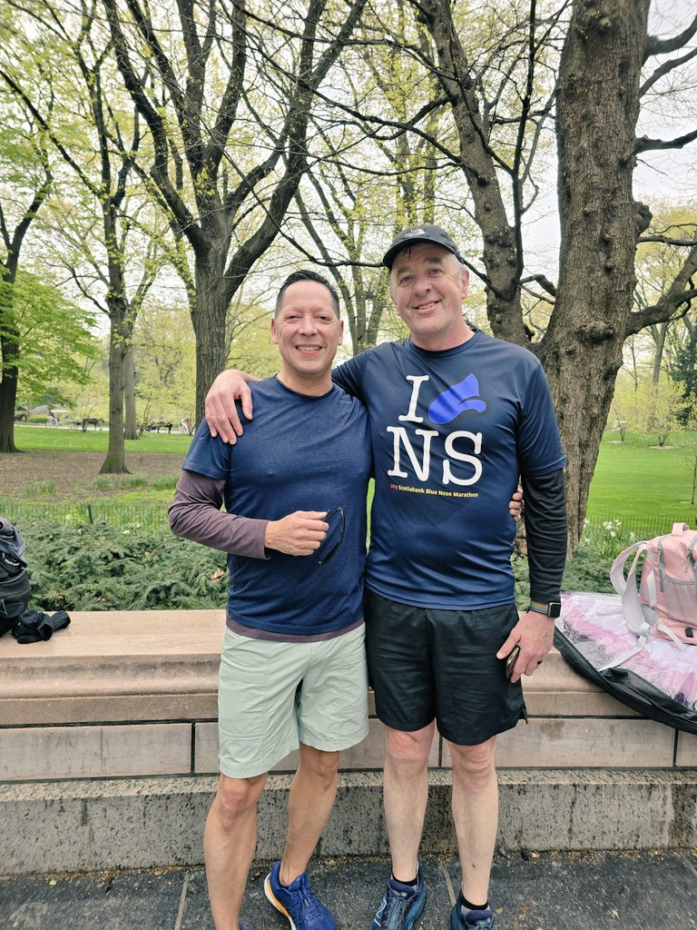 My buddy Noel @NoelPendergast and I just ran 8.5k in Central Park.
#kjipuktukrunners
#centralparkrunning
#coolthings