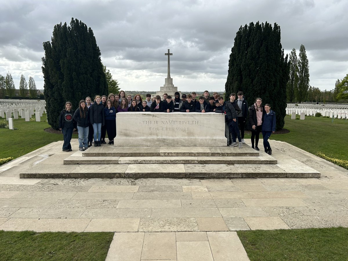 HistoryJTHS's tweet photo. Our final stop for the day takes us to Tyne Cott Cemetery where students saw the sobering sight of 11,800 gravestones. https://t.co/d3RmcbfX9w