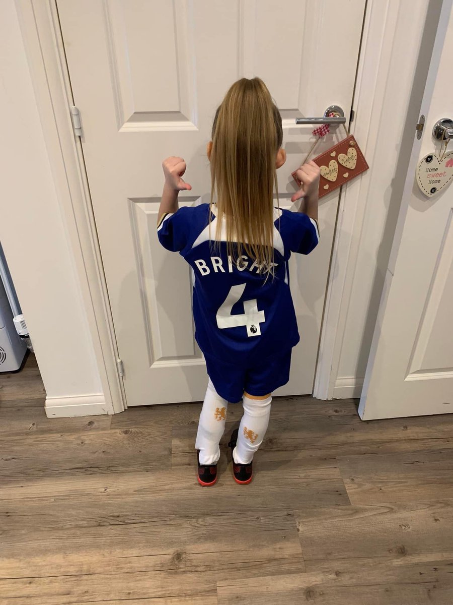 Louk09's tweet photo. Brilliant to see Millie Bright back on the bench for @ChelseaFCW and even better with a big win! Made my little girls day to see her favourite player is back after her football training session this morning ⚽️💙 @Mdawg1bright https://t.co/lN9HDzXeZi