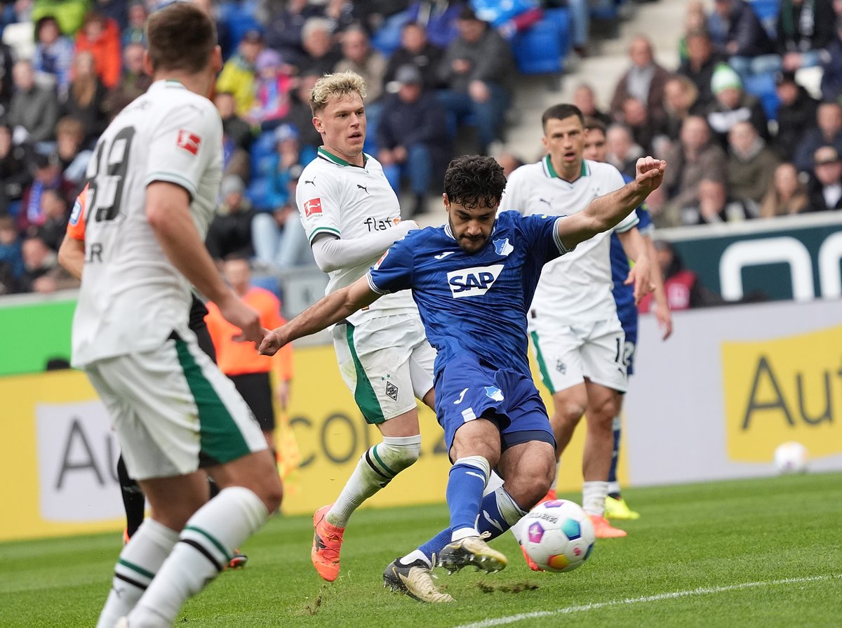 First #TSG change: ➡️ Brooks ⬅️ Ozan | 71' | 🔵 3-1 ⚪ | #TSGBMG