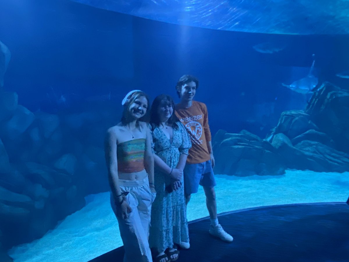 Today I got to celebrate my sister with my family, and had the best time learning & experiencing all the sights at the @GeorgiaAquarium! Happy birthday, Amelia! I’m so grateful to have a family like mine.