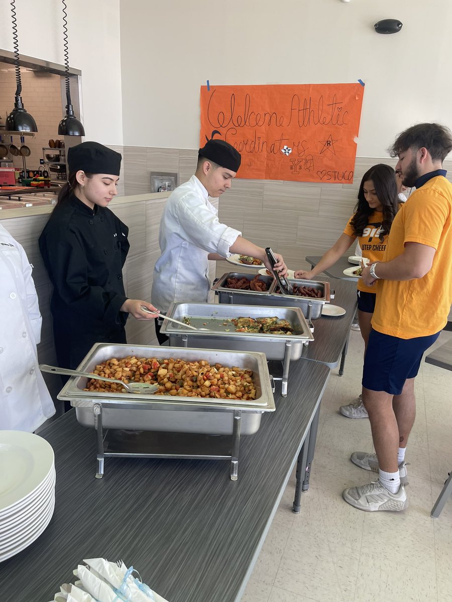 Chef, thank you for hosting our athletic coordinator meeting this week. The food was amazing, the kids did a fantastic job! Top notch experience! @vlara_82 @MEstrada_RHS @YISDAthletics1