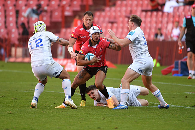 The Lions bagged an impressive 44-12 win over URC log leaders Leinster at Ellis Park on Saturday | #URC. news24.com/sport/rugby/un…