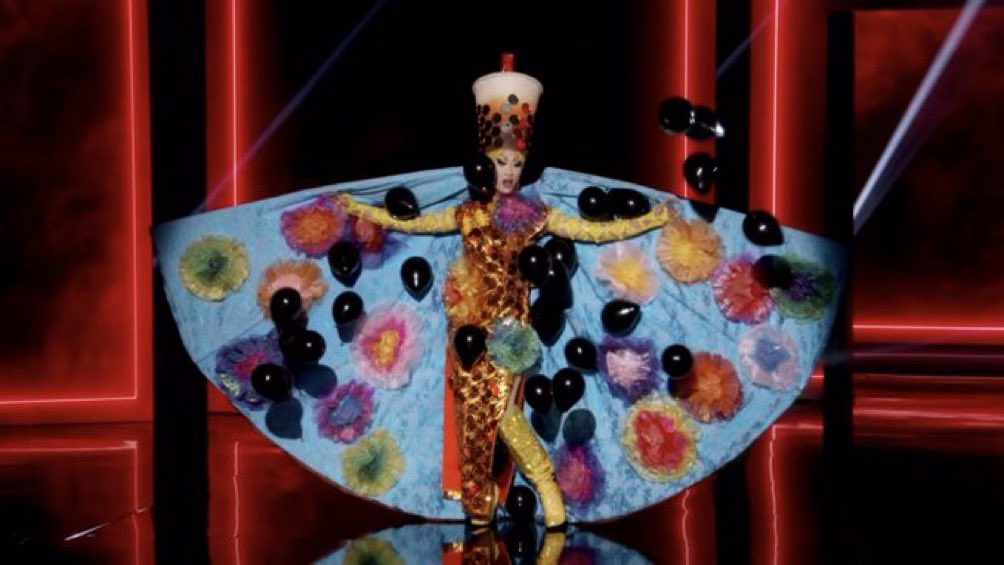DanScavinoTNews's tweet photo. Good morning to our new reigning queen Nymphia Wind 💛💛💛💛💛💛 https://t.co/Gu1sUdQxMd