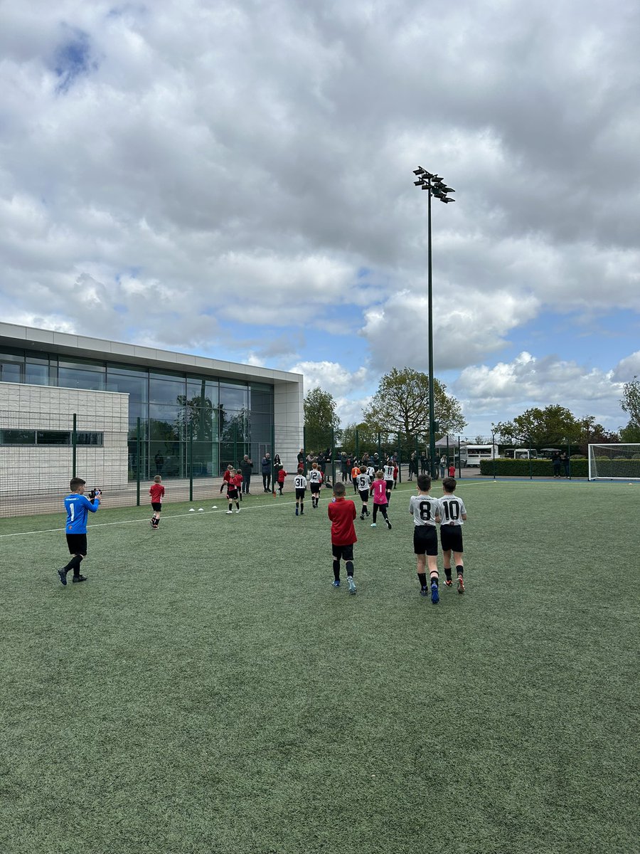 Our U8’s and U9’s made the trip to London today to play in fixtures against @Spurs_Academy & @SwanseaAcademy Fantastic facilities and performances from both groups. 🙌⚽️ #ECFCNextGen