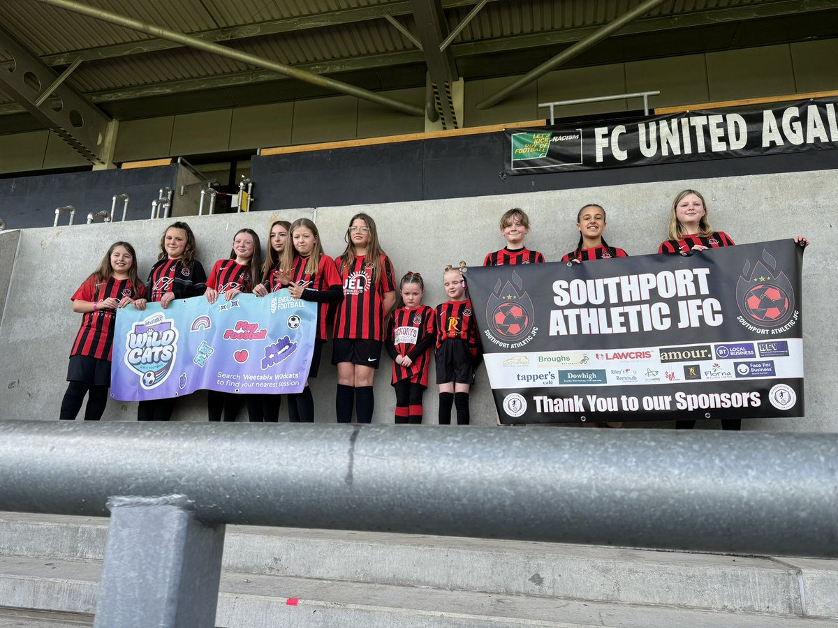 Thanks to Southport Athletic Juniors for being our mascots today @SAJFC20 💙