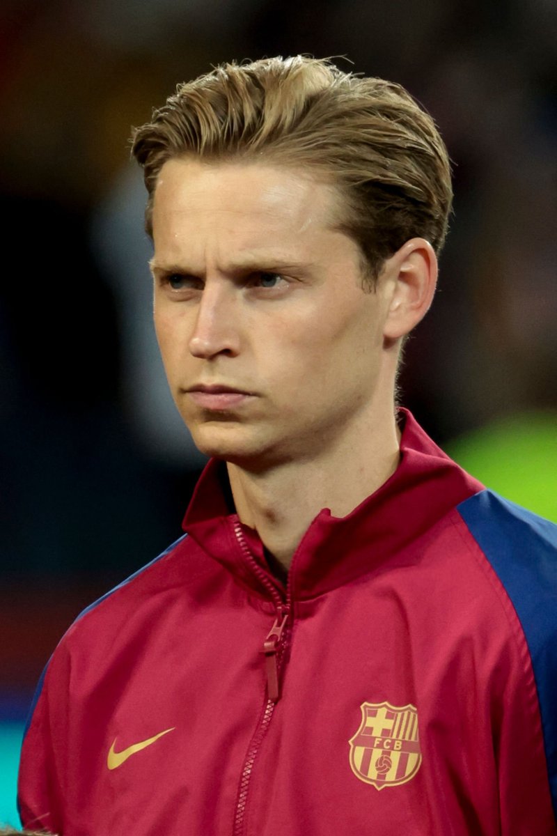 Frenkie De Jong 

#BarçaPSG