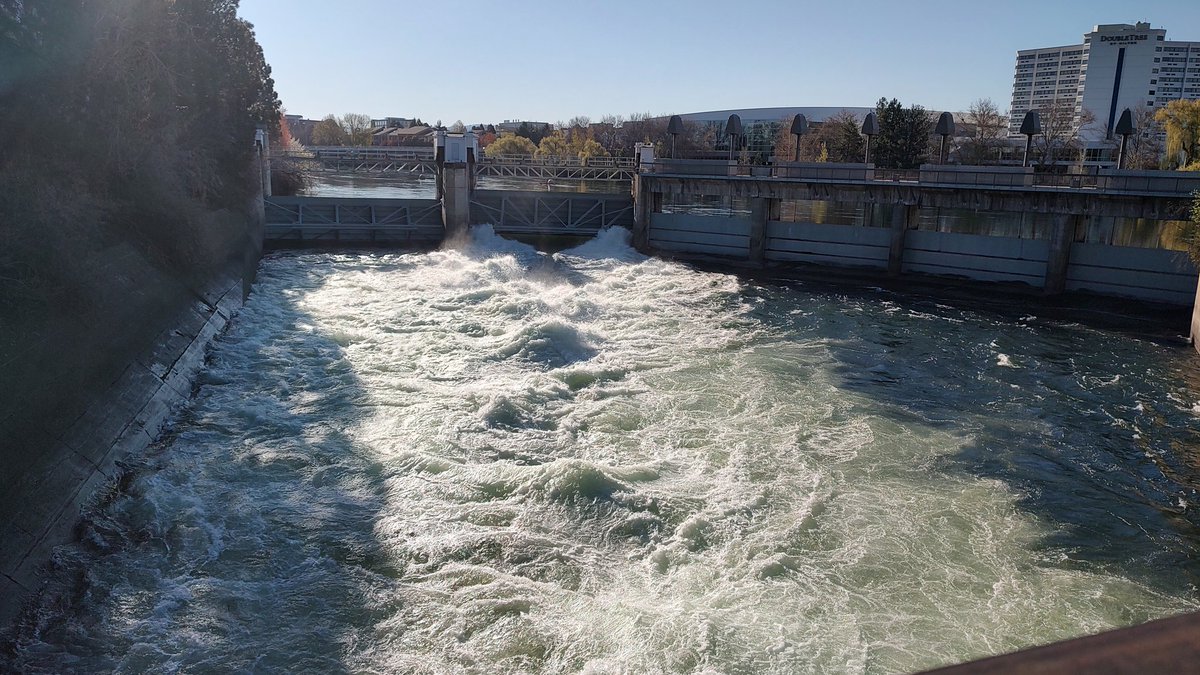 Waiting for MSM to report breathlessly on 'chaotic' water in Spokane.