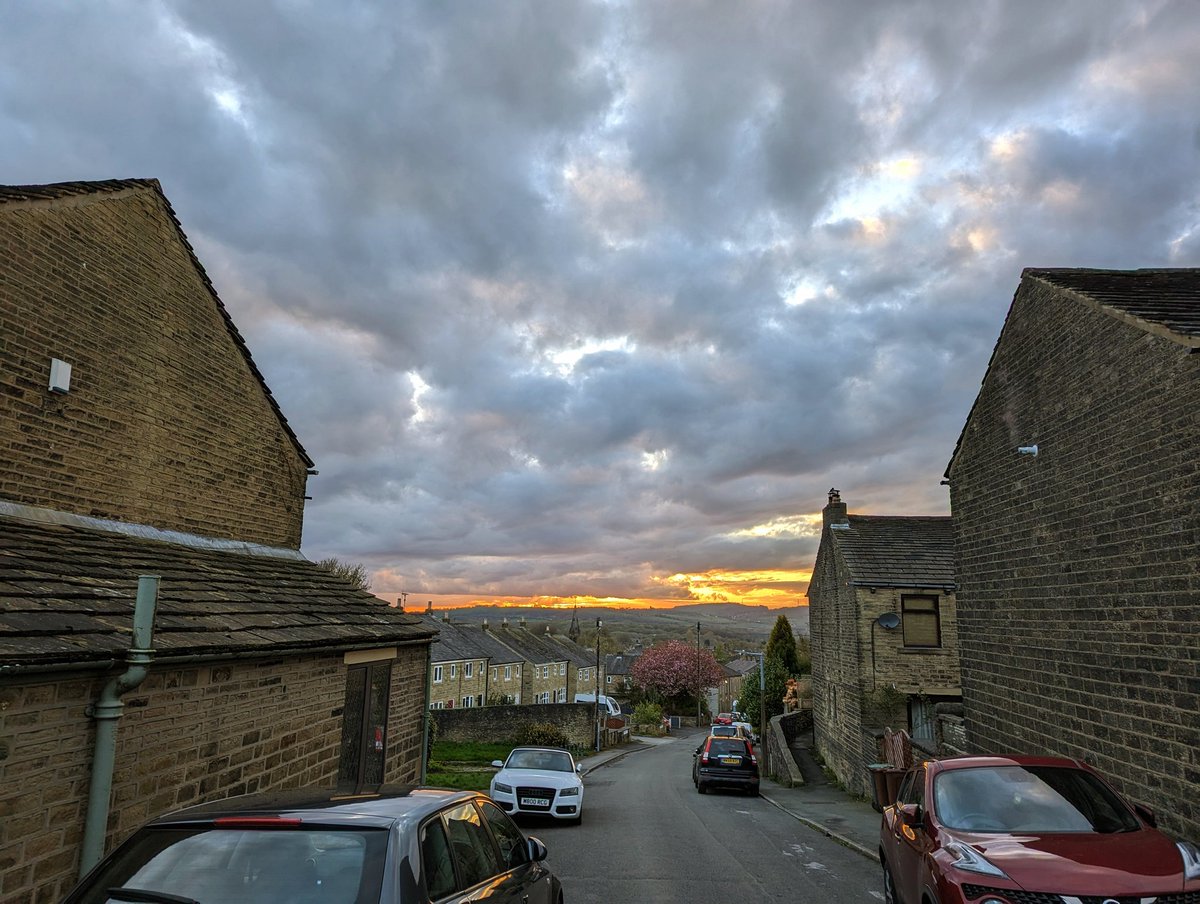 Sunset last night as viewed from the top of Whitfield Cross. Views over St James' and Dinting Arches to St Michael & All Angels, Mottram, on the horizon, & Deep Cutting at Roe Cross. We do love in a wonderful place. #Glossop