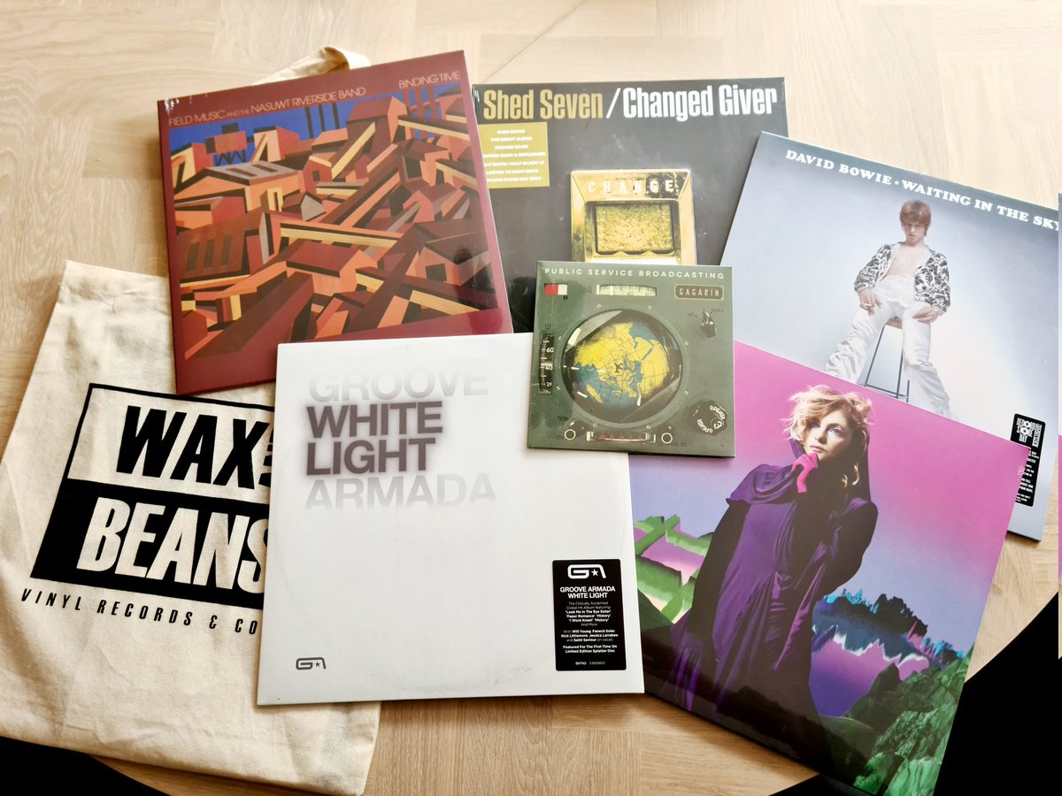 What a morning - initially turned up to @waxandbeans at 5.30am, massively underestimated the queue, went back home and back at 9.30 - 2 and half hours later, all in the bag!! 

@fieldmusicmusic @GrooveArmada @PSB_HQ @alisongoldfrapp @shedseven 

#RecordStoreDay2024 #RSD24