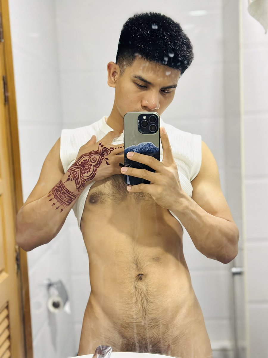UNgaLay5's tweet photo. 😷😷😷 https://t.co/xdPRgayg2O