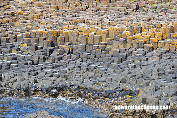 The rocky coast of #NorthernIreland at the #GiantsCauseway. A daily photo from my archives.
bewarethecheese.com #photography #travel #europe #ireland