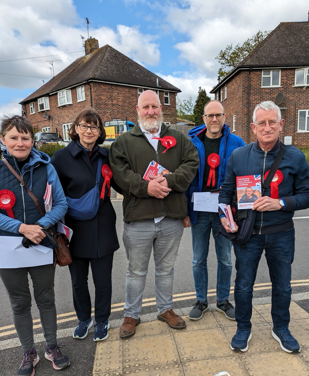 Midsussex Labour listening in Bentswood, Haywards Heath today. Residents telling us how they feel they have been let down while crime soars.