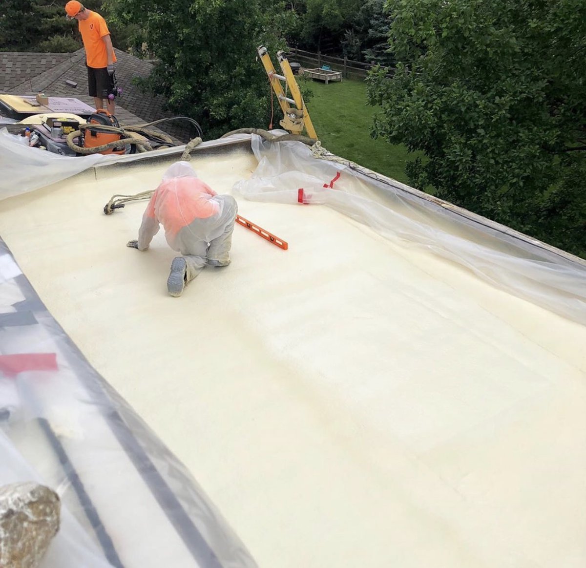 #EnduraTech product line represents the best combination of value and performance in the #roofing industry. #SprayFoamTitan x #NCFI in Colorado. Seamless! 

#TitanApplicators #Colorado #roof #sprayfoamroof #roofmaintenance #roofcoatings #sprayfoamroofing #SPFroof #roofingsystem