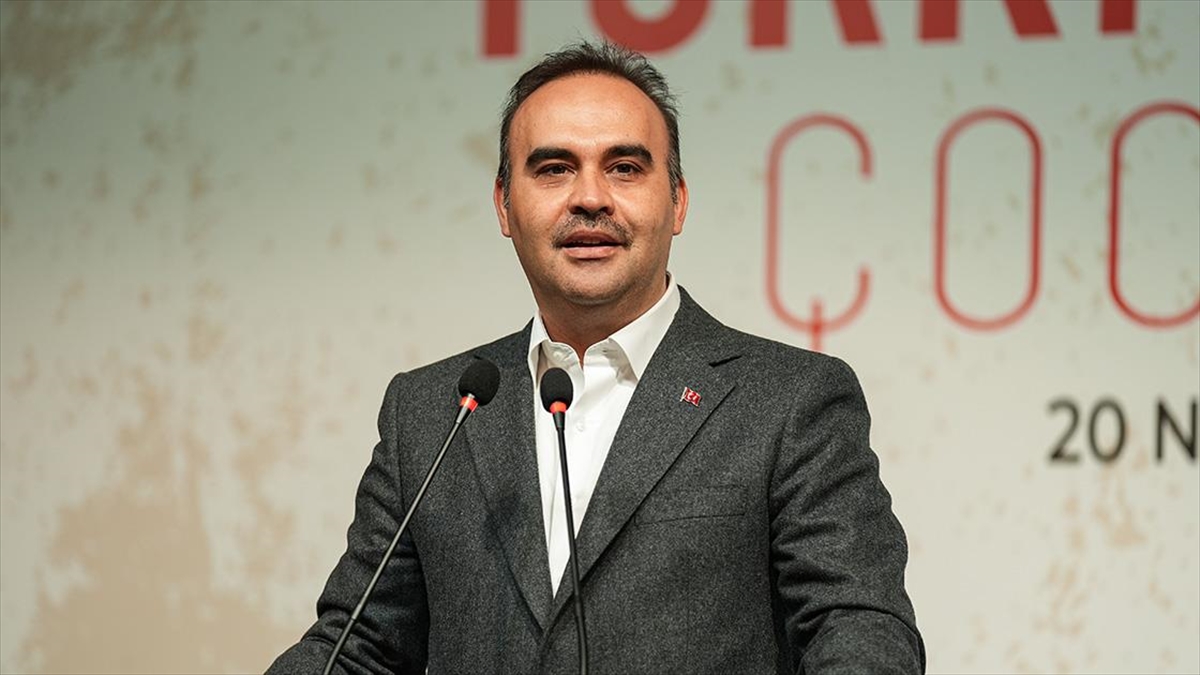Bakan Kacır: Türkiye'nin en büyük gücü, en büyük kuvvet çarpanı genç ve çalışkan nüfusudur - kulliyehaber.com/bakan-kacir-tu…