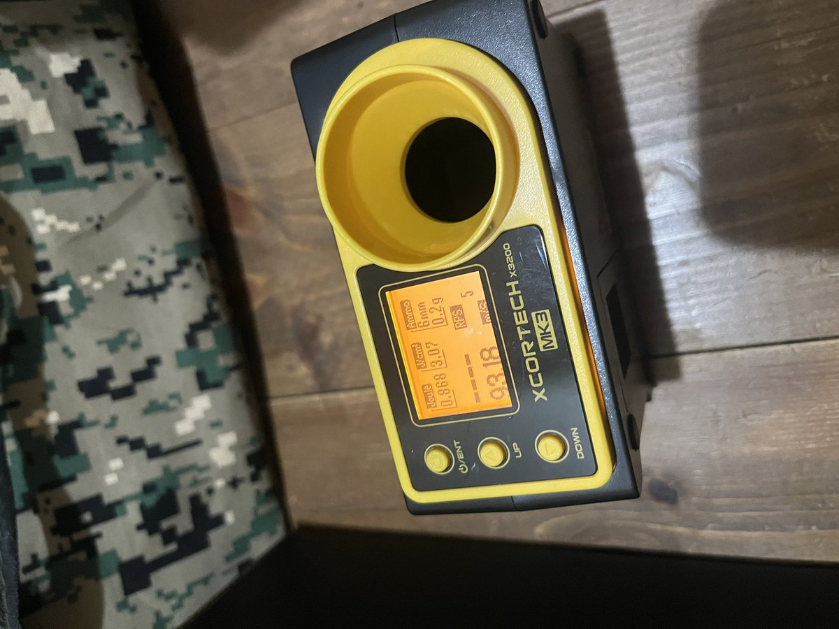 Gsystem1976's tweet photo. 届いた。
フォートレスの、シューティングレンジ行ってからバンド練習行こうとしたけど、めちゃくちゃ混んでていけなかった。
明日に持ち越し。
とりあえず初速計ってみた
93出る https://t.co/dN698KzF4t