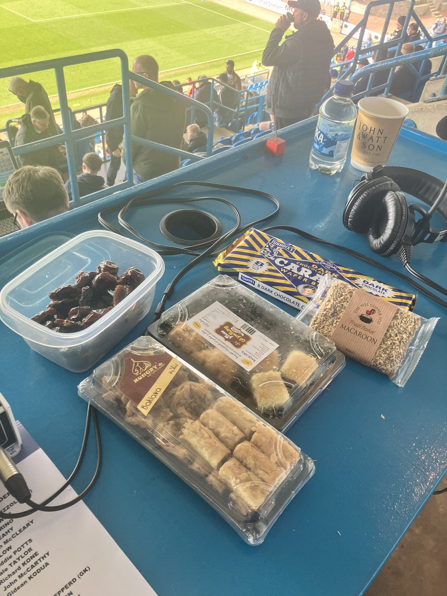 An incredible array of snacks today at Carlisle United courtesy of our wonderful #Chairboys fans. Dates and baqlawa from the UAE, a macaroon from Troon and trusty dark chocolate Tunnocks.