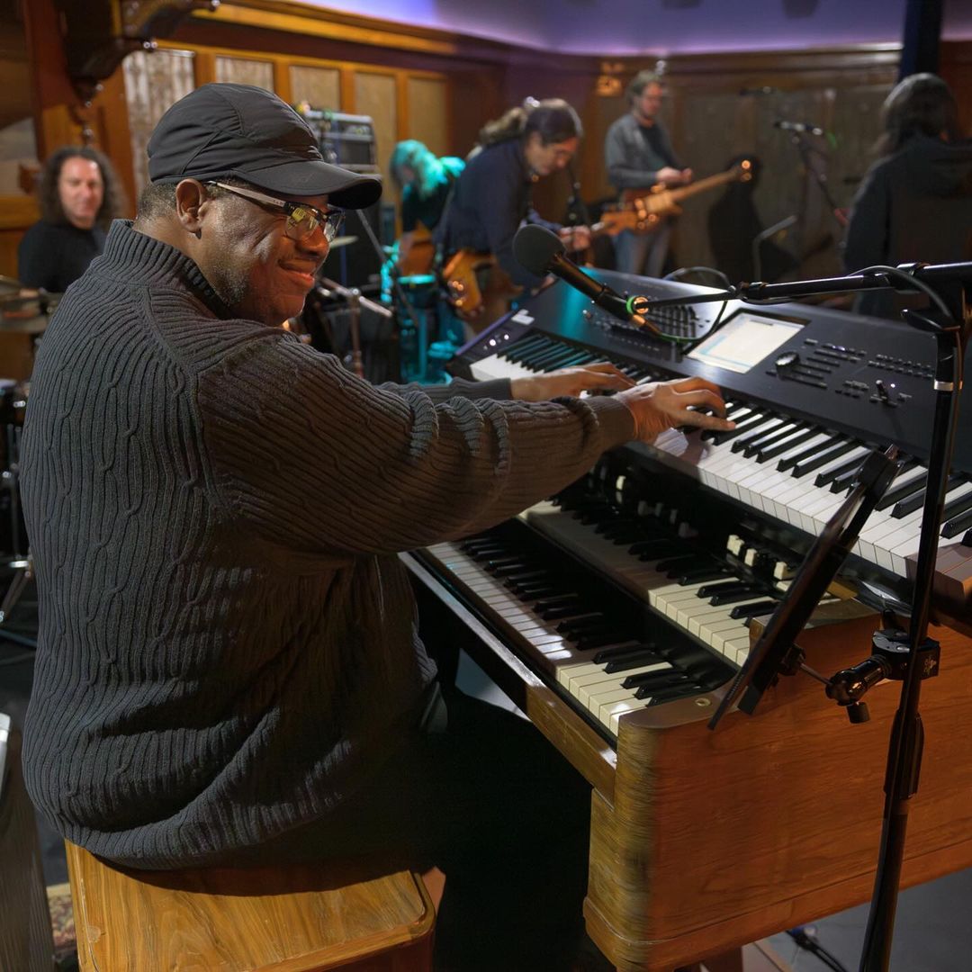 We’re all smiles too because @MelvinSealsJGB return in less than 1 month! Tickets for Friday, May 17 are still available.