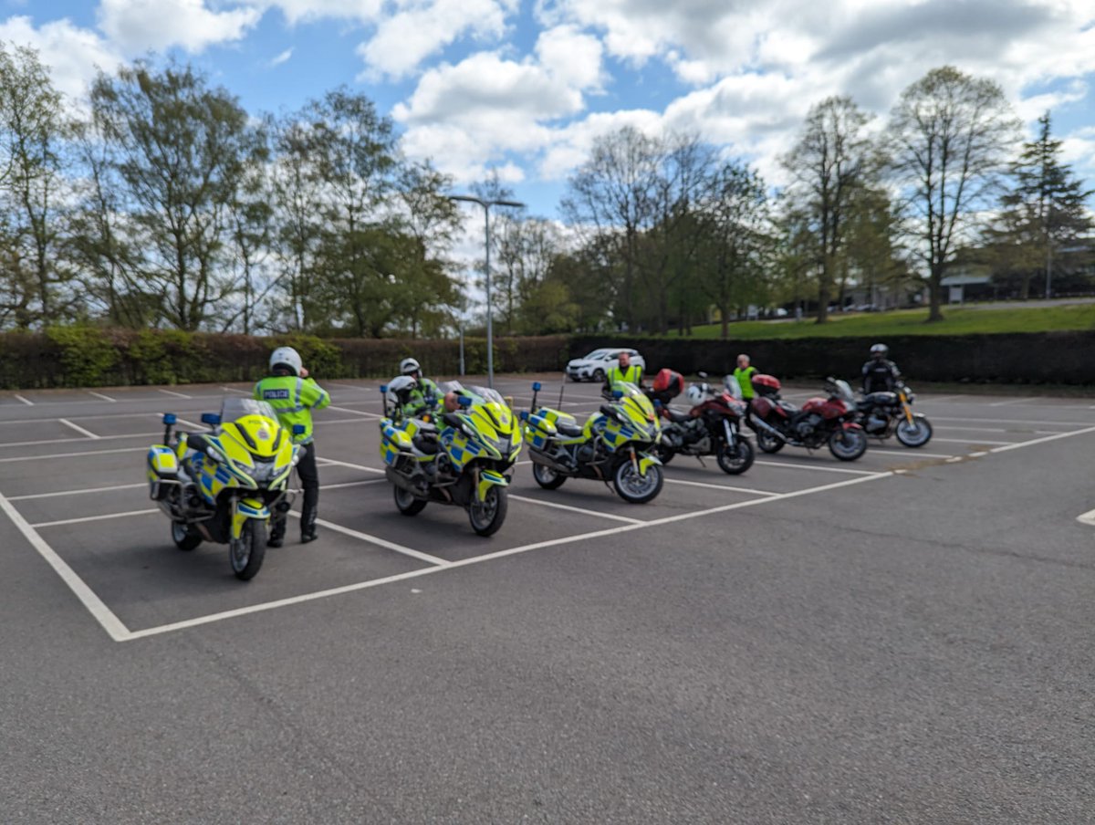 Brilliant @BikeSafeUK course today.
Great afternoon observed ride out.
Learning points identified and constructive feedback given to improve riding skills.
#opsbikes
What a gorgeous @Norton_Moto