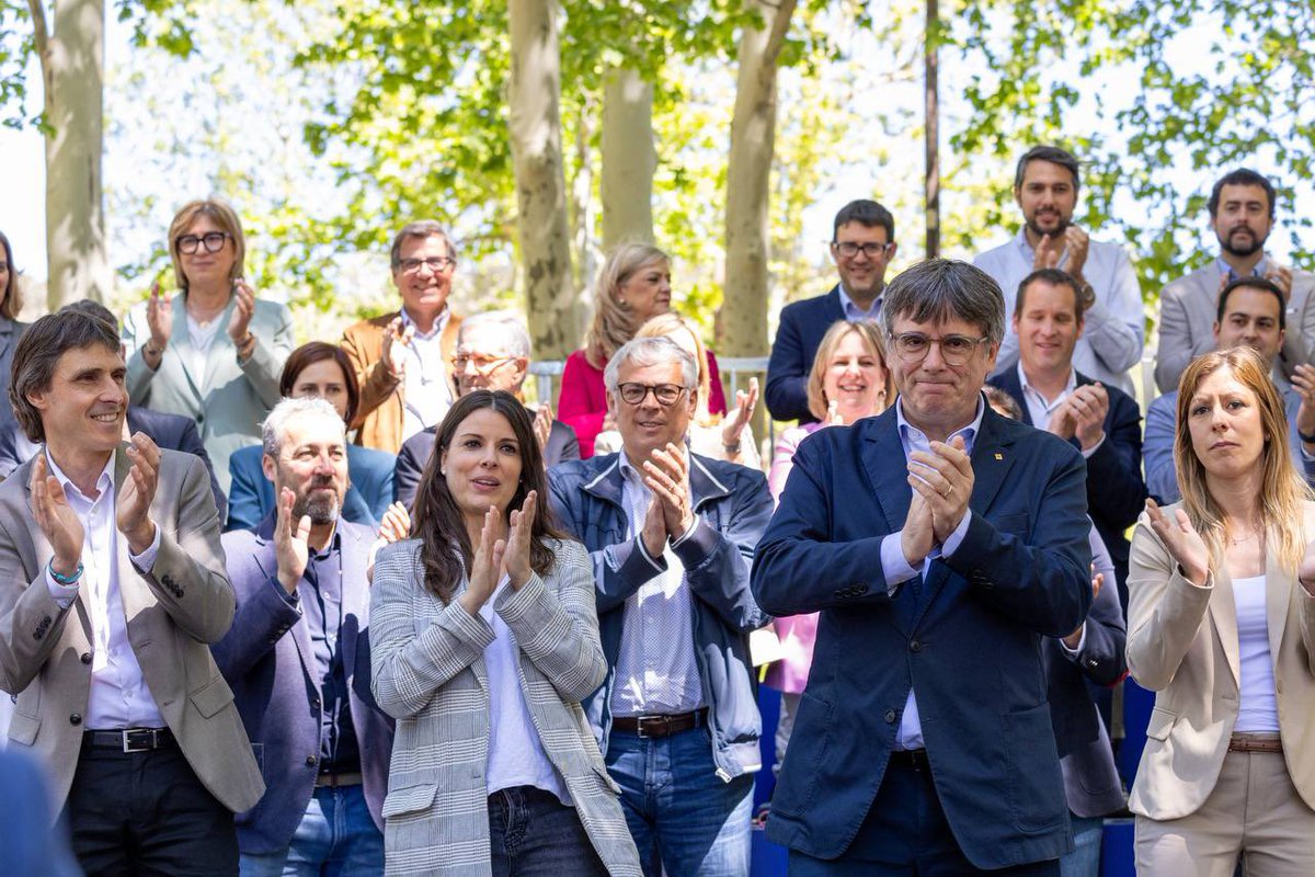 juntsxterrassa_'s tweet photo. La nostra portaveu @mlluisvall i la nostra regidora @Montcau han participat aquest matí a l'acte municipalista de precampanya pel #12M amb el president @KRLS al costat de tots els representants del món municipal de @JuntsXCat https://t.co/3fQvGOFVsR