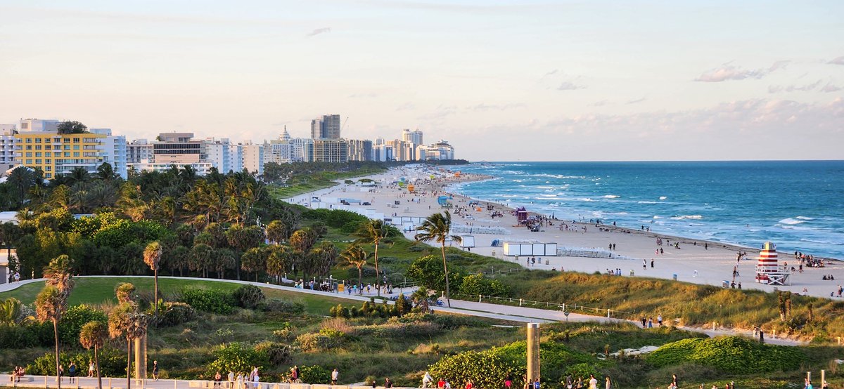 Maureik45's tweet photo. #miamisouthbeach #virginvoyages #vacation photo taken using samsung phone. #photograghy https://t.co/IbegButy7U