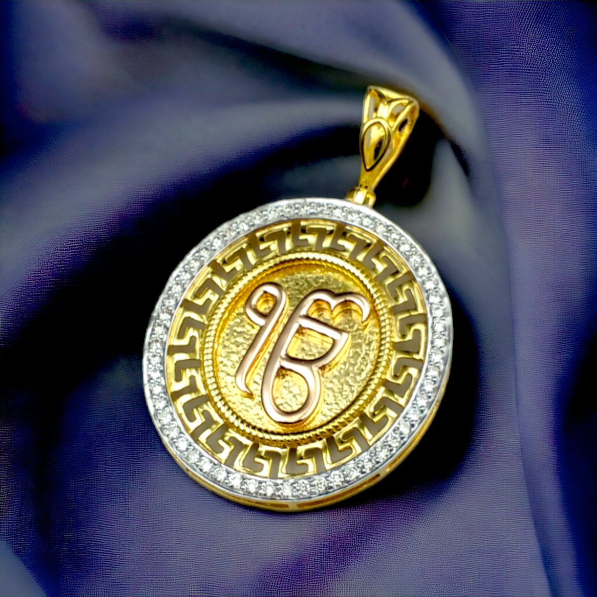 vikaspkansara's tweet photo. Ik Omkaar Diamond Pendant 18K gold. Custom order executed https://t.co/W7PMGYPXlY