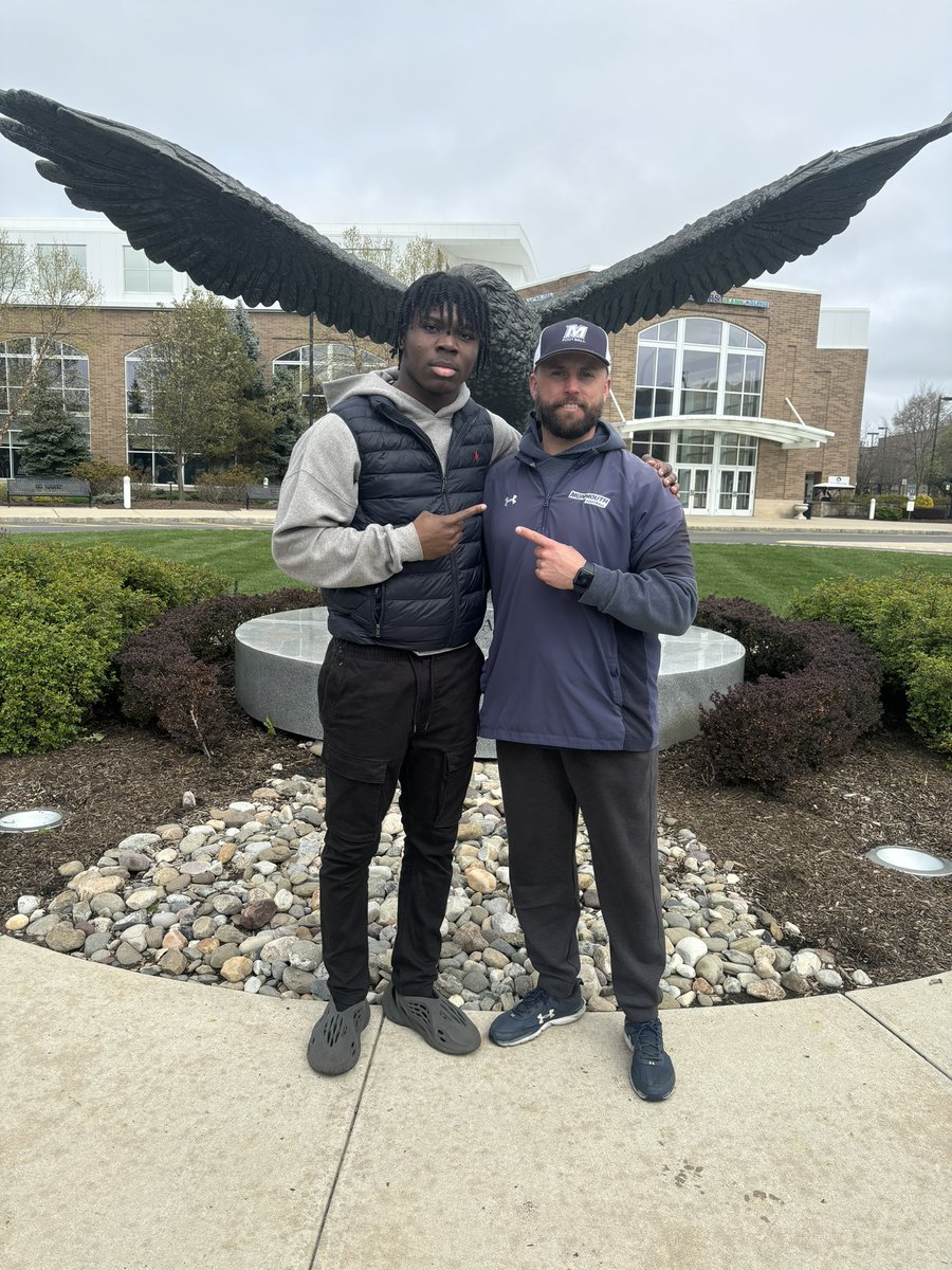 Ivie Igiehon (6’3 230 OLB) tweet media